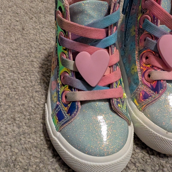 Bluey Kids High-Top Sneakers - Light Blue and Pink - Picture 4 of 11